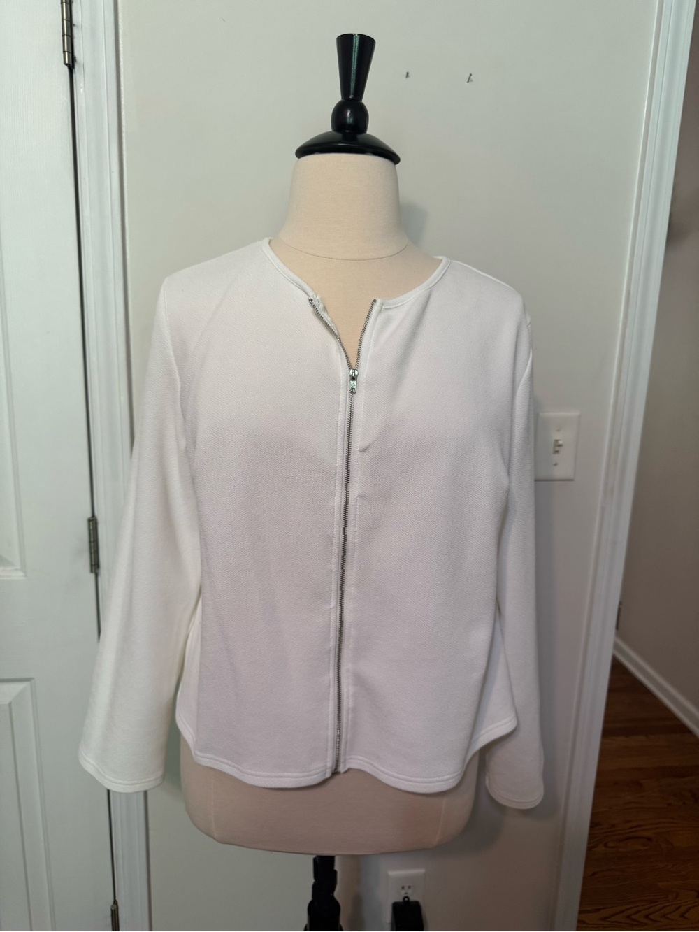 SHEIN White Zip-Front Long Sleeve Jacket